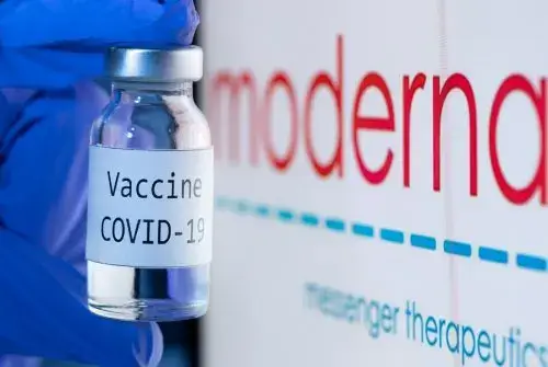 ¿Qué vacuna ofrece más protección entre Pfizer y Moderna?