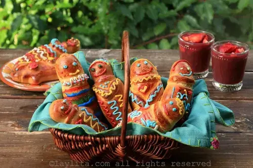 Guaguas de pan Figuras de pan ecuatorianas