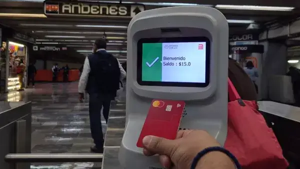 Cómo pagar en el Metro de CDMX con tu tarjeta bancaria