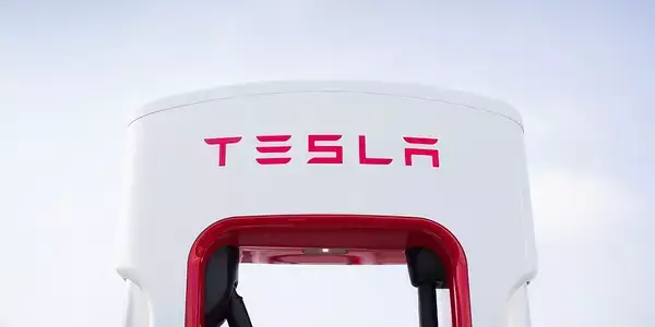 Tesla abre primera vez sus Supercargadores a otro fabricante