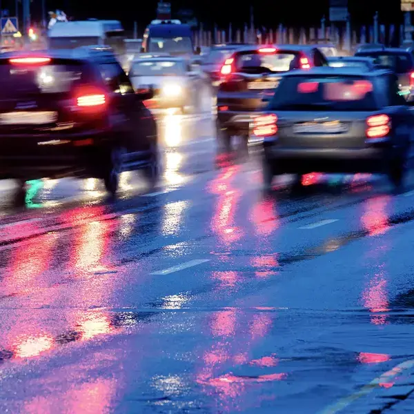 8 consejos para una conducción segura en época de lluvias