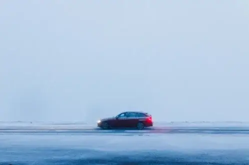 Cómo conducir sobre hielo y nieve