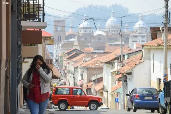 ¿De qué está compuesto el polvo que flota en Cuenca?
