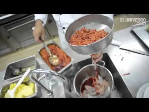 ¿Cómo hacer Caldo de Manguera Ecuatoriano?