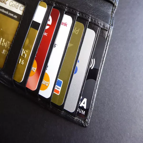 ¿Cuántas tarjetas de crédito es recomendable tener?