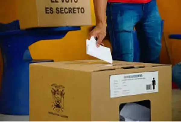 Lugar de votación por cédula Ecuador CNE