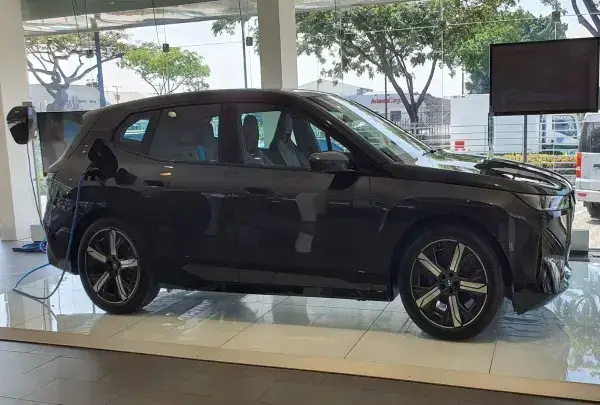 Llega a Ecuador el BMW iX xDrive 40