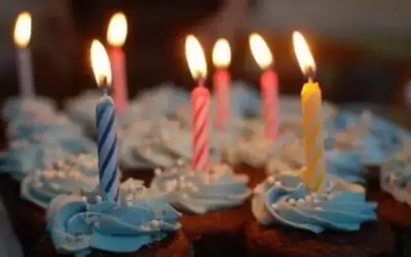 40 pies de foto de feliz cumpleaños en Instagram