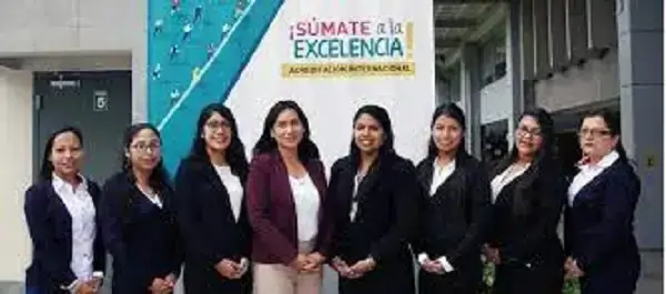 Programa-de-becas-Universidad-Peruana-Cayetano
